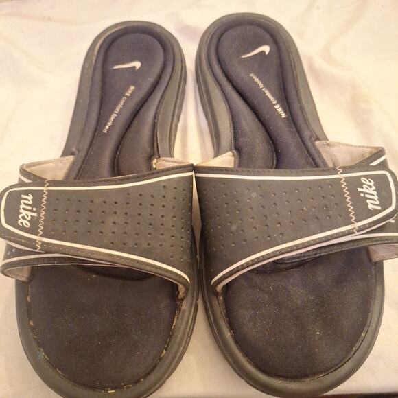 Nike Sandals Women Size 9 Comfort Footbed Slides Flip Flops Black 360883-011 - Picture 1 of 4